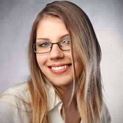 Angelina Dumas Sed ut perspiciatis unde omnis iste natus error sit voluptatem accusantium doloremque laudantium, totam.